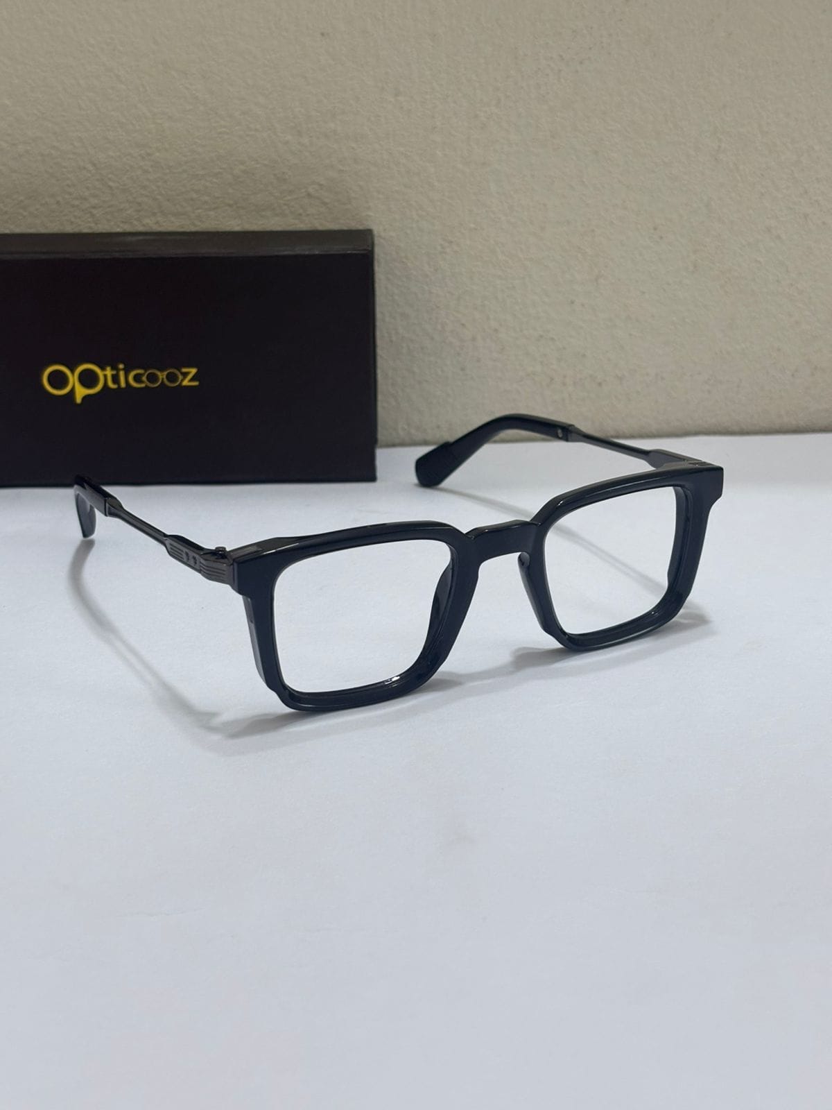 112 Premium Eyewear