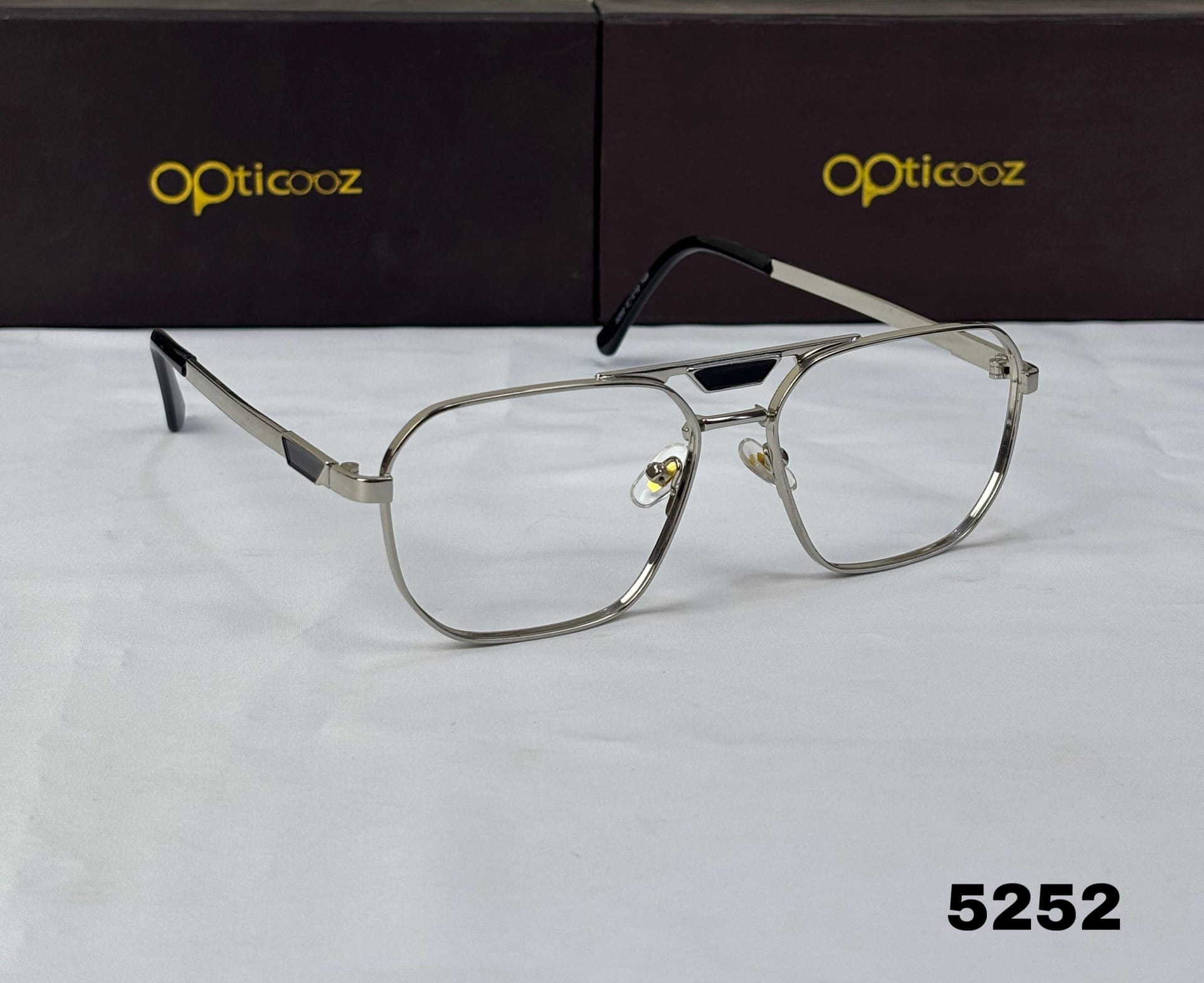 5252 Premium Eyewear