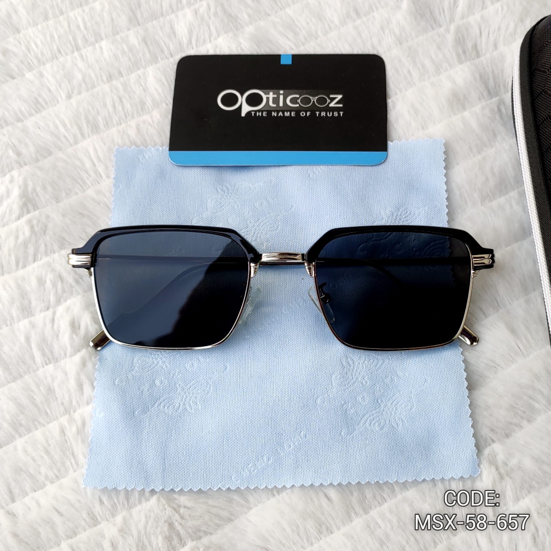 656 Ringmaster Square Sunglasses